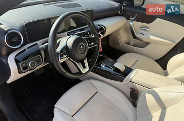 Седан Mercedes-Benz CLA-Class 2019 в 