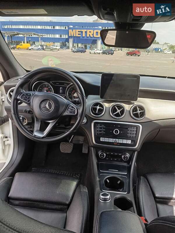 Седан Mercedes-Benz CLA-Class 2016 в Киеве