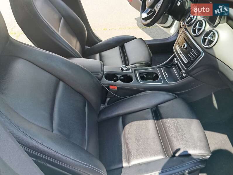 Седан Mercedes-Benz CLA-Class 2016 в Киеве