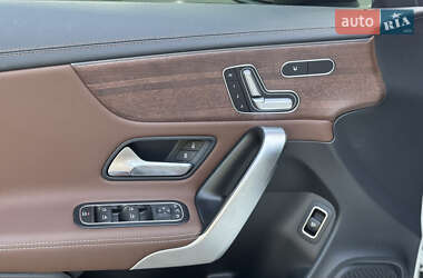 Седан Mercedes-Benz CLA-Class 2022 в 