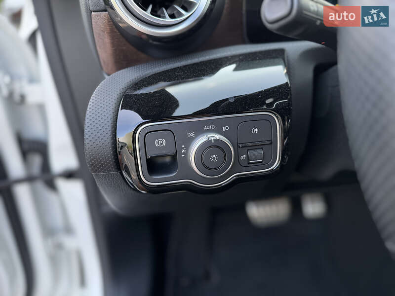 Седан Mercedes-Benz CLA-Class 2022 в Києві