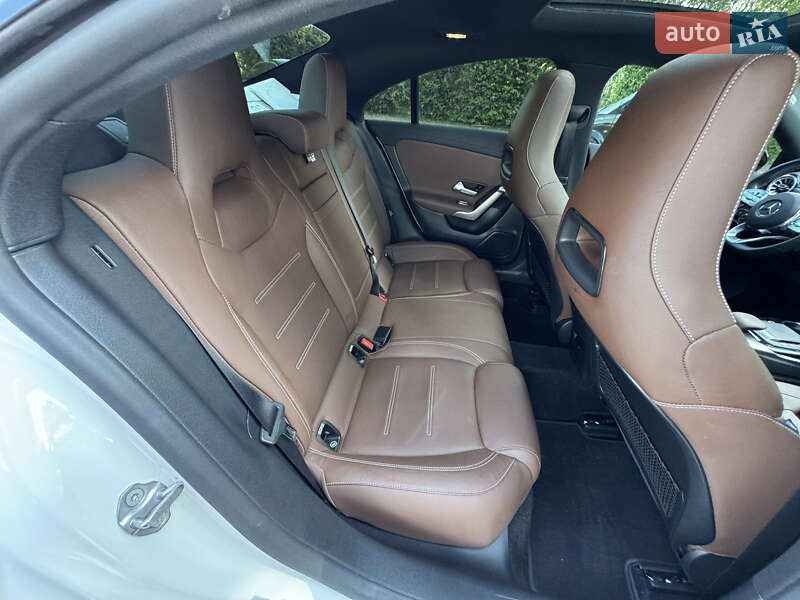 Седан Mercedes-Benz CLA-Class 2022 в Києві
