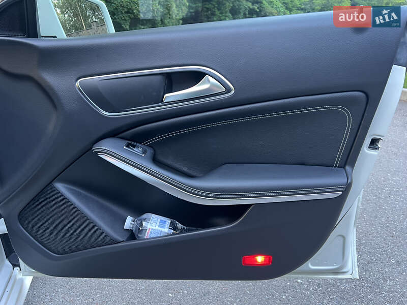 Седан Mercedes-Benz CLA-Class 2013 в Киеве
