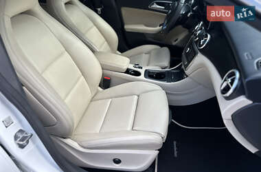 Седан Mercedes-Benz CLA-Class 2018 в 
