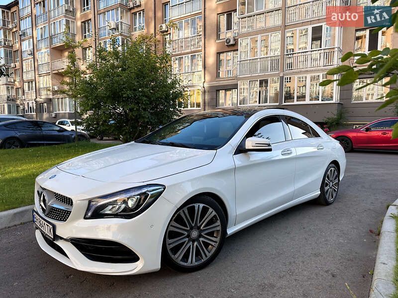 Седан Mercedes-Benz CLA-Class 2018 в Киеве