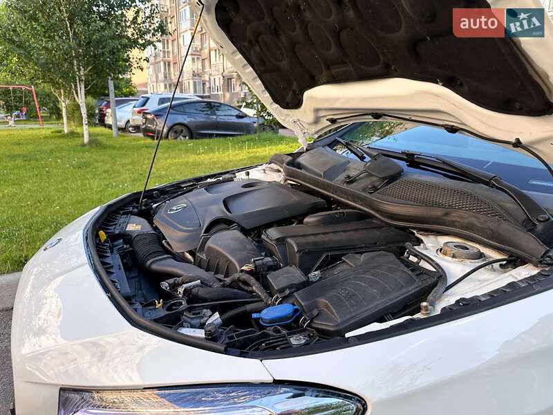 Седан Mercedes-Benz CLA-Class 2018 в Киеве
