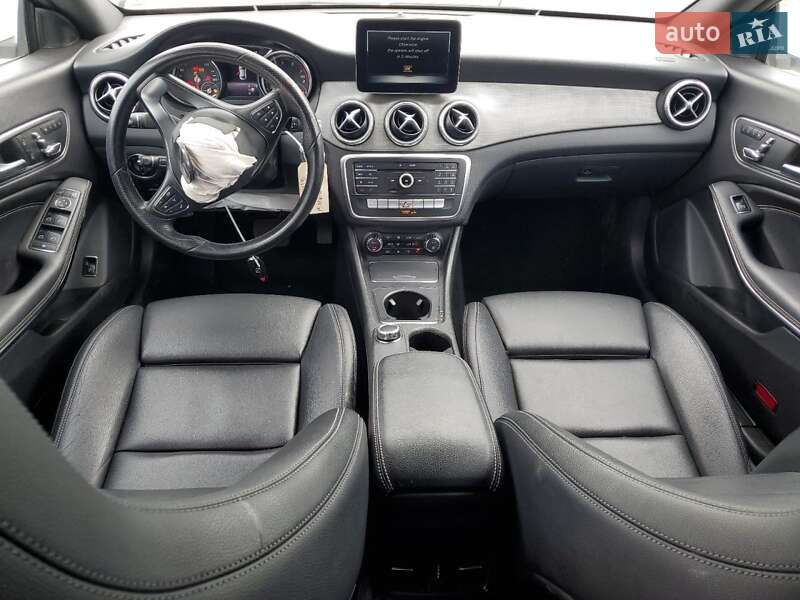 Седан Mercedes-Benz CLA-Class 2018 в Чернівцях