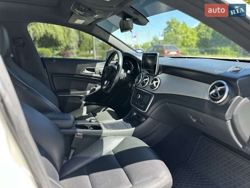 Седан Mercedes-Benz CLA-Class 2015 в Здолбунове