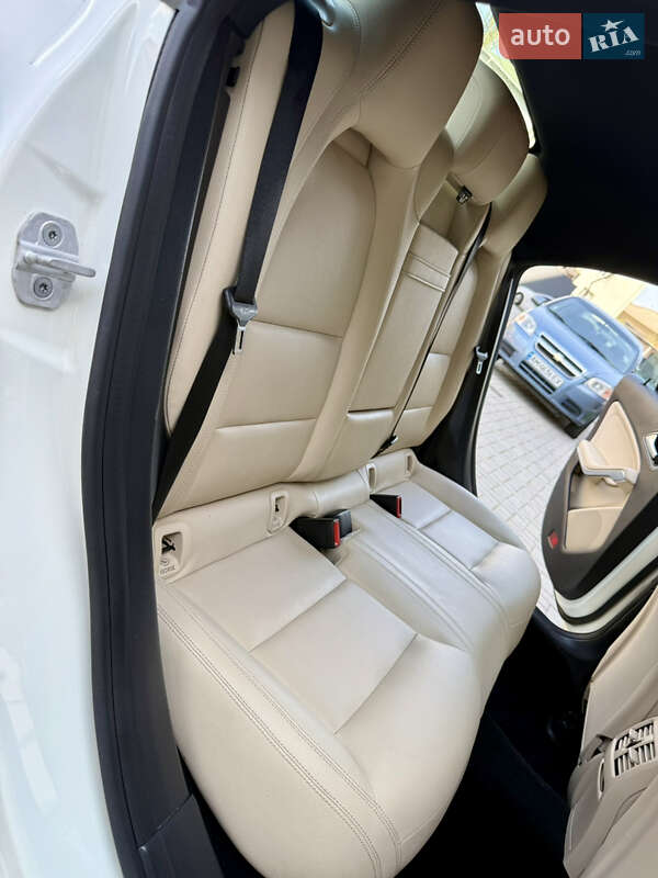Седан Mercedes-Benz CLA-Class 2015 в Житомире