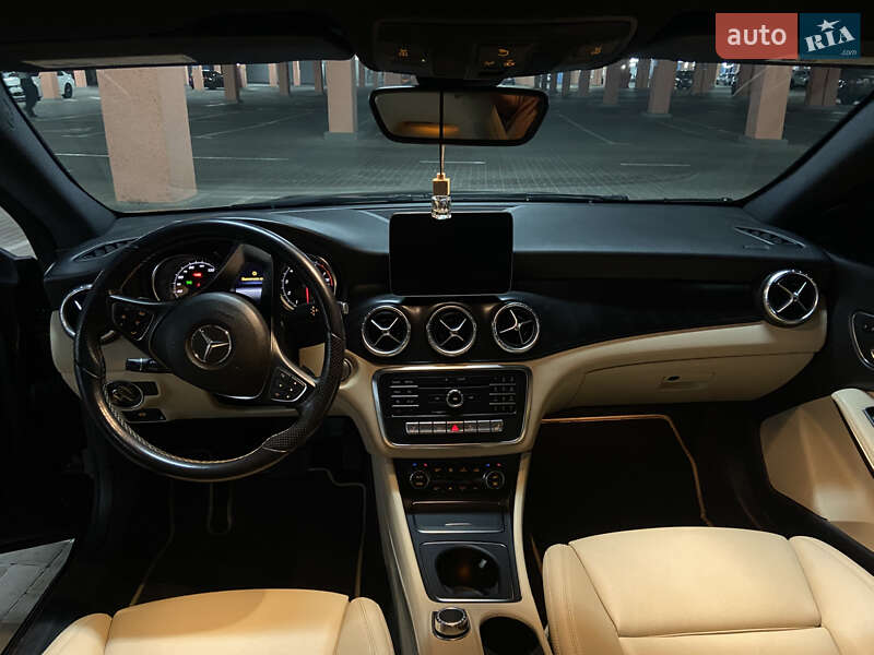 Седан Mercedes-Benz CLA-Class 2018 в Киеве фото 13 Седан Mercedes-Benz CLA-Class 2018 в Киеве