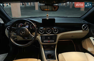 Седан Mercedes-Benz CLA-Class 2018 в 