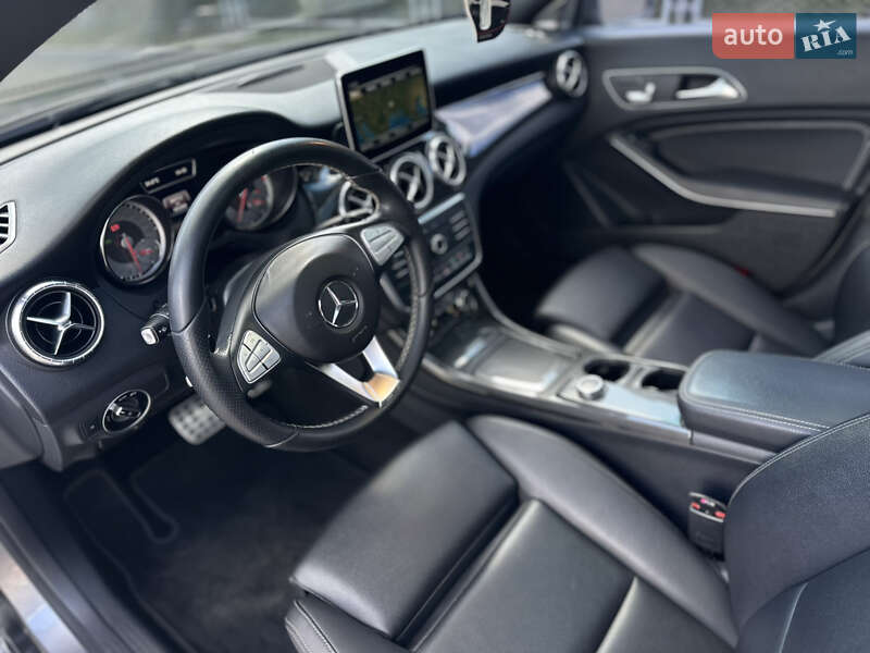 Седан Mercedes-Benz CLA-Class 2016 в Смілі