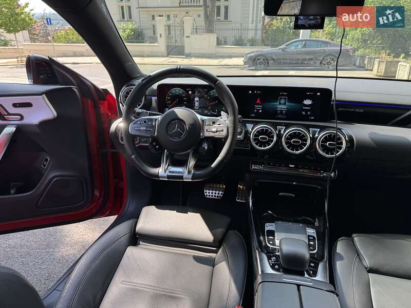 Седан Mercedes-Benz CLA-Class 2019 в Киеве