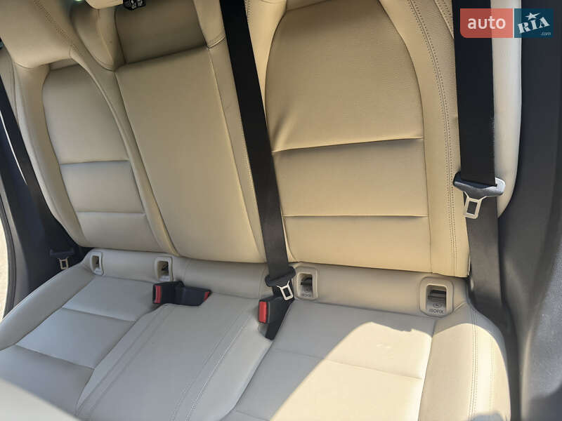 Седан Mercedes-Benz CLA-Class 2014 в Черновцах
