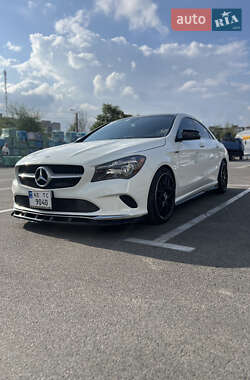 Седан Mercedes-Benz CLA-Class 2017 в Дніпрі