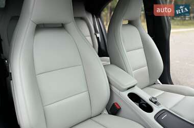 Седан Mercedes-Benz CLA-Class 2013 в 