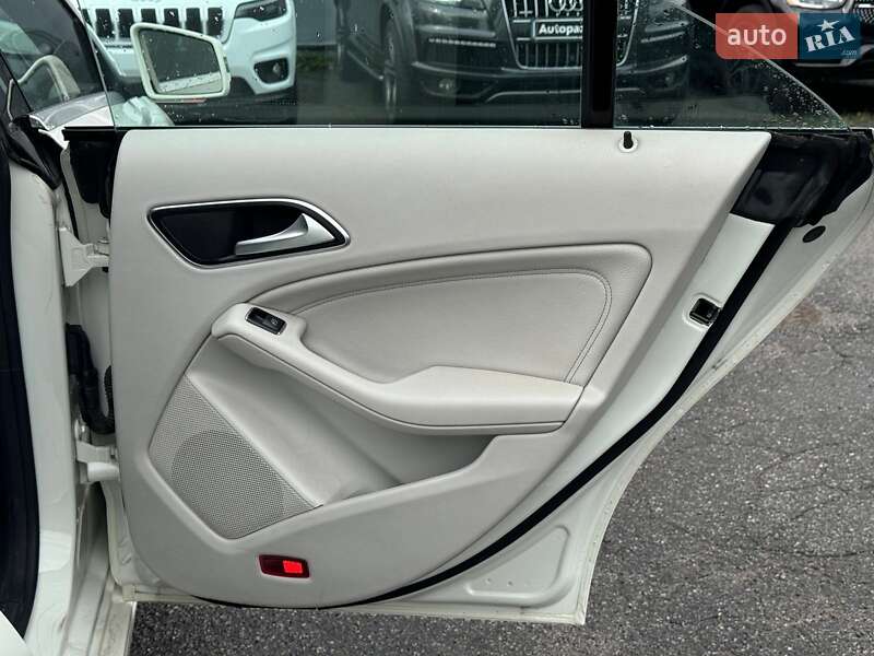 Седан Mercedes-Benz CLA-Class 2015 в Виннице