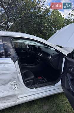 Седан Mercedes-Benz CLA-Class 2019 в 