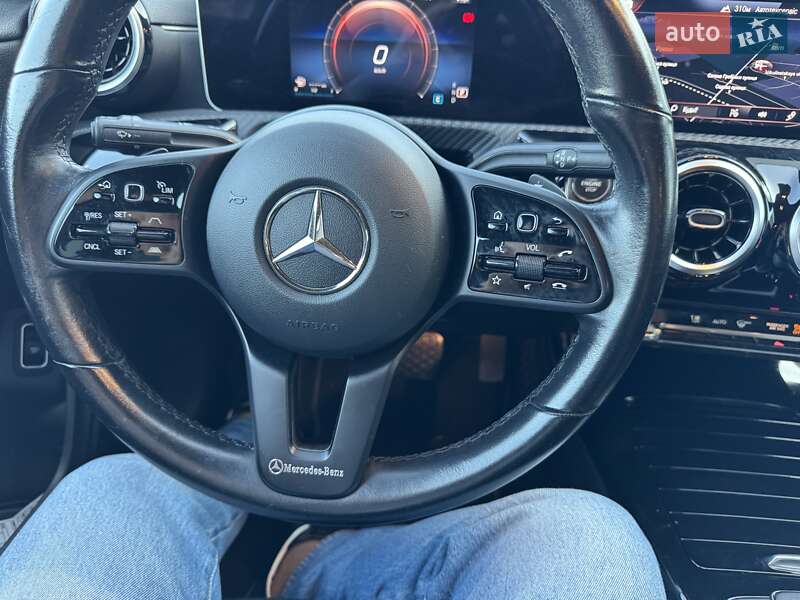 Седан Mercedes-Benz CLA-Class 2019 в Тернополе
