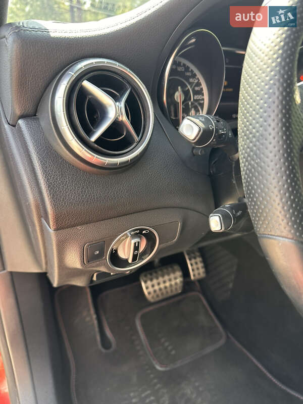 Седан Mercedes-Benz CLA-Class 2014 в Киеве
