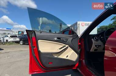 Седан Mercedes-Benz CLA-Class 2018 в 