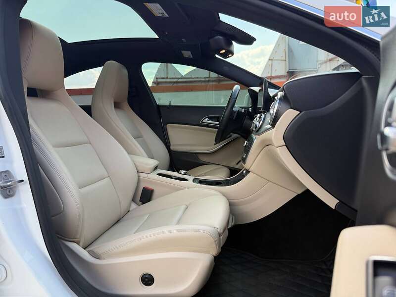Седан Mercedes-Benz CLA-Class 2018 в Киеве