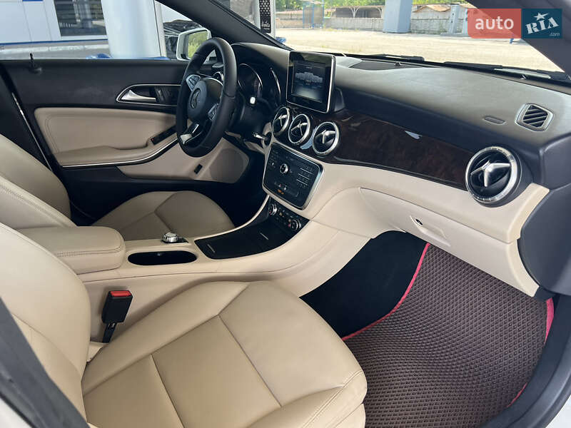 Седан Mercedes-Benz CLA-Class 2015 в Запорожье