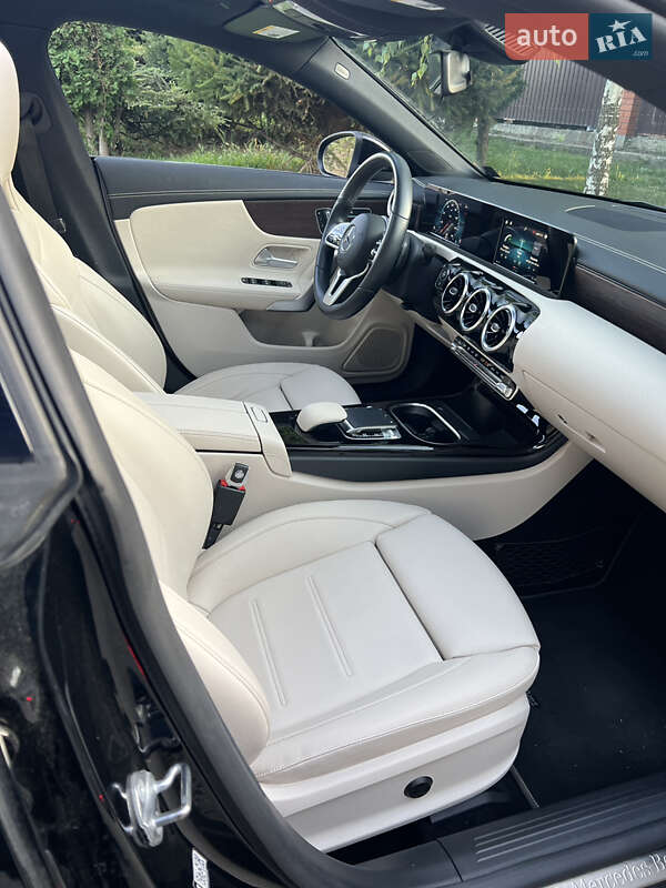 Седан Mercedes-Benz CLA-Class 2019 в Одессе