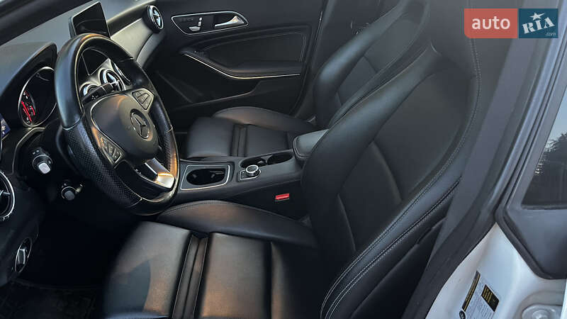 Седан Mercedes-Benz CLA-Class 2018 в Луцке