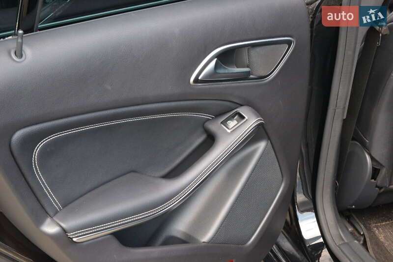 Седан Mercedes-Benz CLA-Class 2016 в Луцке