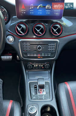 Седан Mercedes-Benz CLA-Class 2015 в 