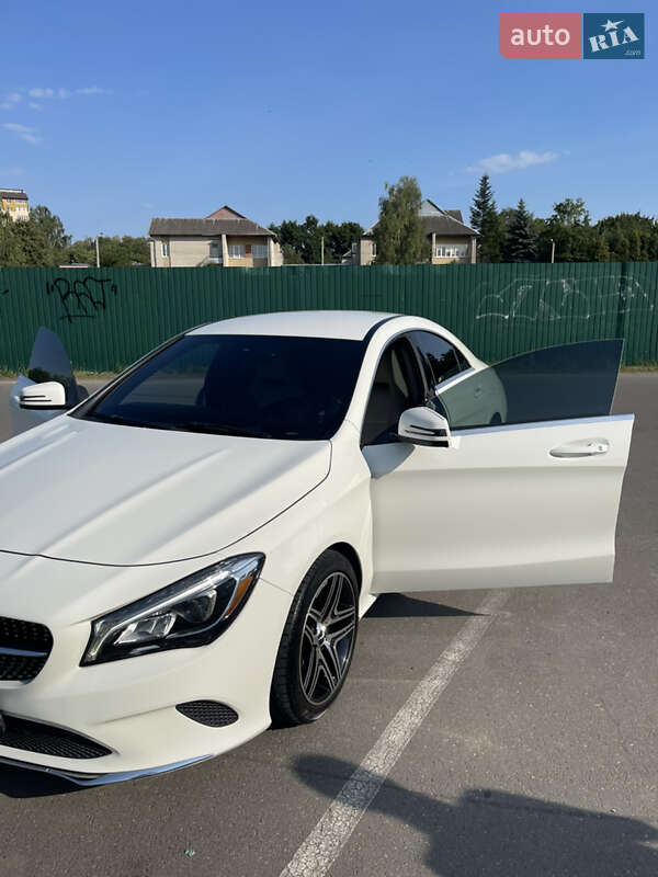 Седан Mercedes-Benz CLA-Class 2017 в Ивано-Франковске