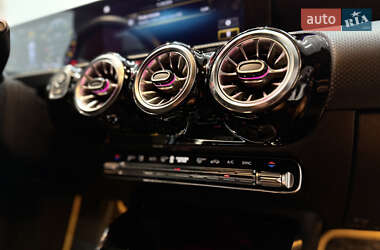 Седан Mercedes-Benz CLA-Class 2021 в 