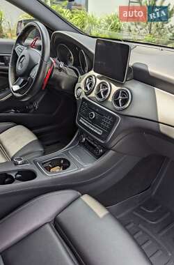 Седан Mercedes-Benz CLA-Class 2018 в 