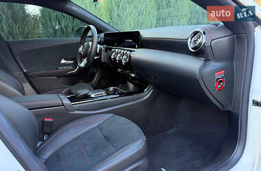 Седан Mercedes-Benz CLA-Class 2022 в 