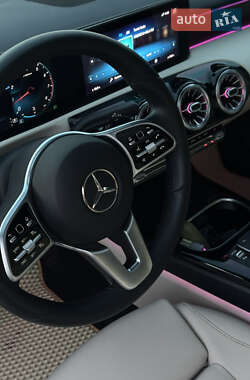 Седан Mercedes-Benz CLA-Class 2021 в 