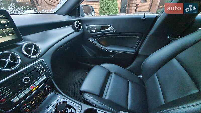Седан Mercedes-Benz CLA-Class 2017 в Киеве фото 12 Седан Mercedes-Benz CLA-Class 2017 в Киеве