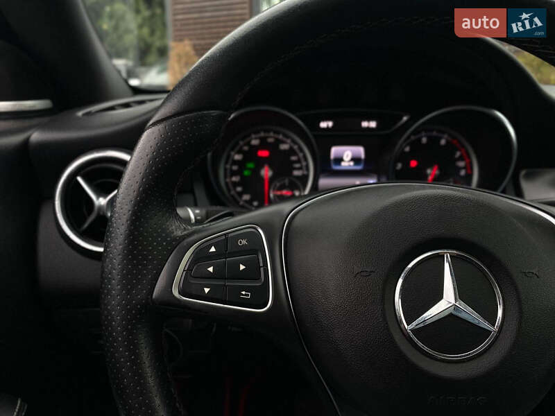 Седан Mercedes-Benz CLA-Class 2016 в Львове