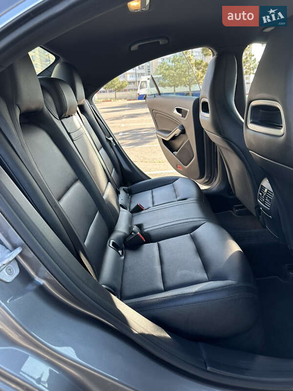 Седан Mercedes-Benz CLA-Class 2015 в Николаеве
