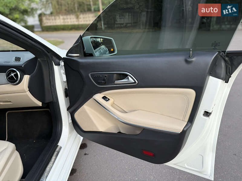 Седан Mercedes-Benz CLA-Class 2013 в Кам'янському