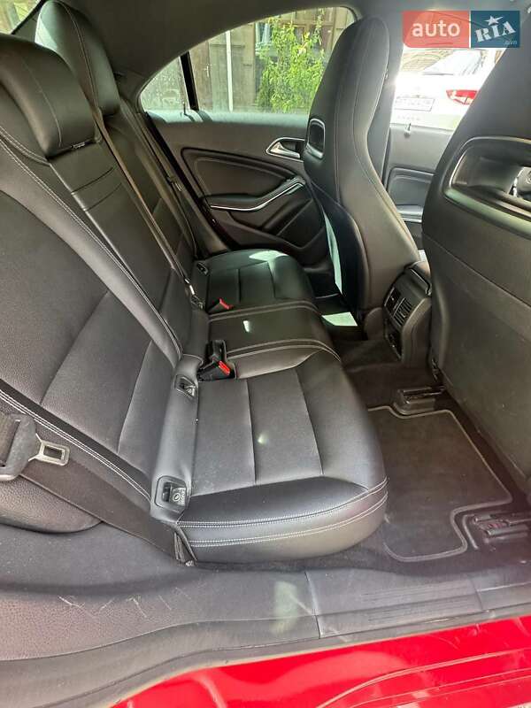 Седан Mercedes-Benz CLA-Class 2017 в Киеве