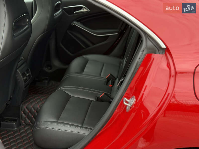 Седан Mercedes-Benz CLA-Class 2018 в Києві