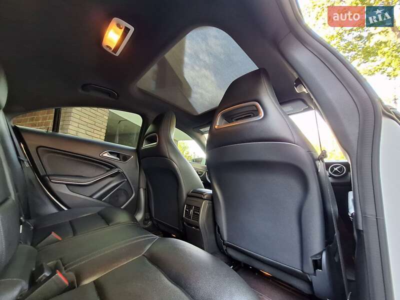 Седан Mercedes-Benz CLA-Class 2015 в Черновцах фото 23 Седан Mercedes-Benz CLA-Class 2015 в Черновцах