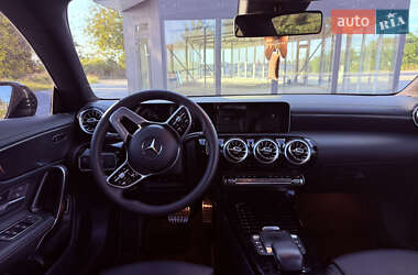 Седан Mercedes-Benz CLA-Class 2019 в 