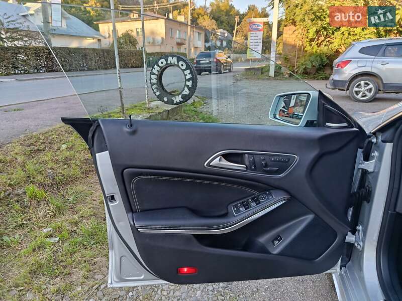 Седан Mercedes-Benz CLA-Class 2015 в Косове