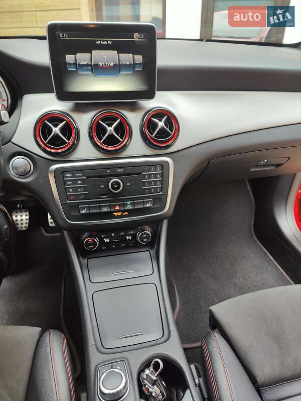 Седан Mercedes-Benz CLA-Class 2015 в Тернополе
