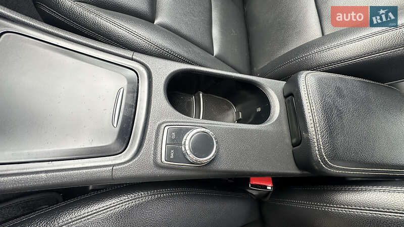 Седан Mercedes-Benz CLA-Class 2014 в Дубно
