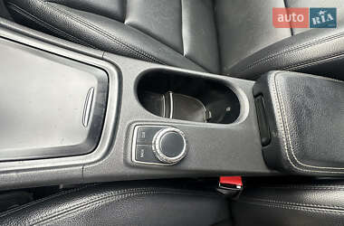 Седан Mercedes-Benz CLA-Class 2014 в 