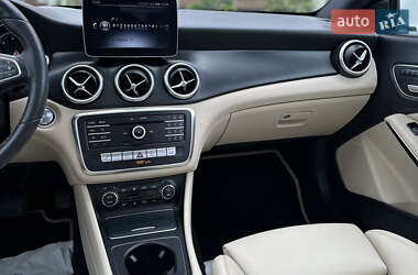 Седан Mercedes-Benz CLA-Class 2019 в 