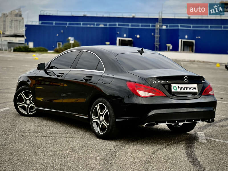 Седан Mercedes-Benz CLA-Class 2015 в Киеве